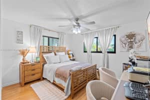 2 Flint Way Boynton Beach, FL 33426 - MLS#A11892430