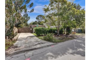 1106 Nw 7th Ter Fort Lauderdale, FL 33311 - MLS#A11892458