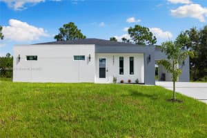 1221 Ederle St E Lehigh Acres, FL 33974 - MLS#A11892459