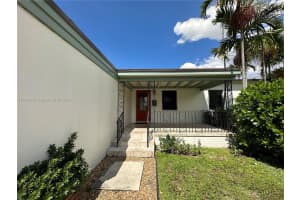 449 Falcon Ave Miami Springs, FL 33166 - MLS#A11892462