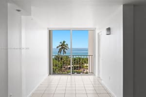 6450 Collins Ave 606 Miami Beach, FL 33141 - MLS#A11892518