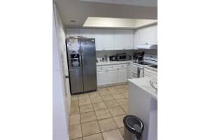 11 Madrid Ln 2-18 Davie, FL 33324 - MLS#A11892538