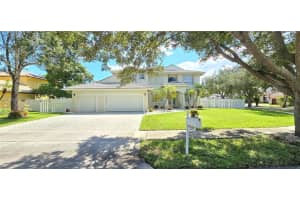 15982 Sw 61st St, Davie