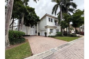 996 Sanibel Dr Hollywood, FL 33019 - MLS#A11892568