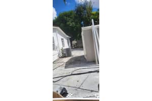 712 Hialeah Dr Hialeah, FL 33010 - MLS#A11892573