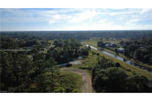 2525 Catron Cir Lehigh Acres, FL 33971 - MLS#A11892578