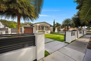 155 W 60th St, Hialeah