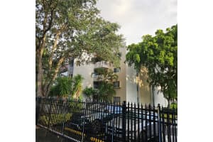 3571 Inverrary Dr 409, Lauderhill