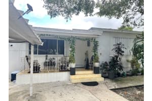 1531 Nw 26th Ave Miami, FL 33125 - MLS#A11892626