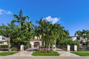 2143 N Bay Rd Miami Beach, FL 33140 - MLS#A11892632