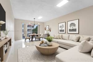 5201 Geneva Way 213 Doral, FL 33166 - MLS#A11892638