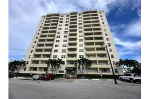 900 Ne 18th Ave 304 Fort Lauderdale, FL 33304 - MLS#A11892721