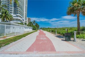 6365 Collins Ave 804 Miami Beach, FL 33141 - MLS#A11892722