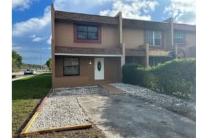 2754 Nw 193rd Ter, Miami Gardens