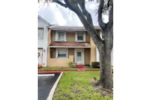 7124 Woodmont Ave, Tamarac