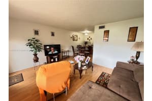 8851 Sunrise Lakes Blvd 109 Sunrise, FL 33322 - MLS#A11892772
