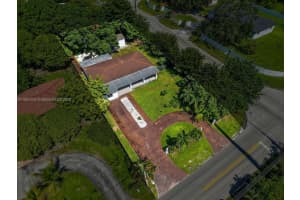 199 Ne 163rd St Miami, FL 33162 - MLS#A11892788