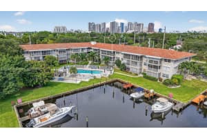 900 Sw 12th St 305, Fort Lauderdale