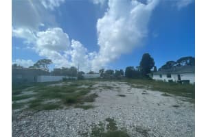 660 94th Avenue Naples, FL 34108 - MLS#A11892810