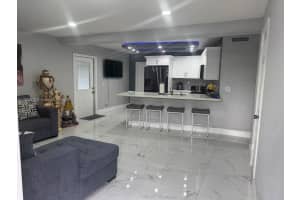7703 Nw 74th Ave 7703 Tamarac, FL 33321 - MLS#A11892830