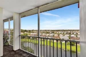 1101 Crystal Lake Dr 703 Deerfield Beach, FL 33064 - MLS#A11892836