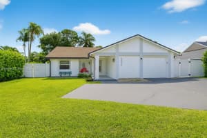 5276 Pine Tree Dr, Delray Beach