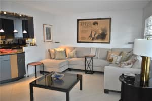 2011 Cornwall A Boca Raton, FL 33434 - MLS#A11892883