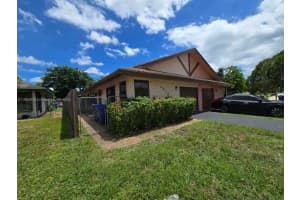 1213 Sw 74th Ave 1213 North Lauderdale, FL 33068 Sold 12/01/25