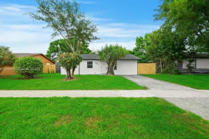 8201 Sw 7th Ct, North Lauderdale