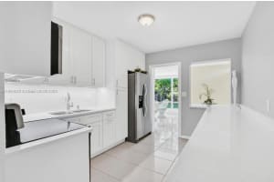 822 Avenida Hermosa, West Palm Beach