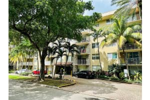 1805 Sans Souci Blvd 418 North Miami, FL 33181 - MLS#A11893106