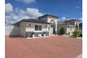 3155 W 68th Pl Hialeah, FL 33018 - MLS#A11893121