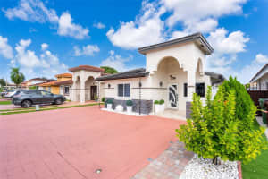 3155 W 68th Pl Hialeah, FL 33018 - MLS#A11893121