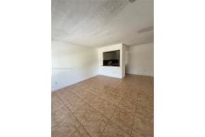 2530 W 67th Pl 23-29 Hialeah, FL 33016 - MLS#A11893239