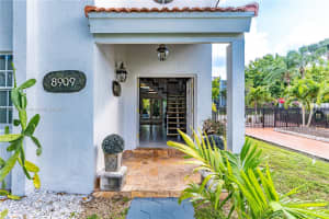 8909 Sw 108th Cir Ct Miami, FL 33176 - MLS#A11893268