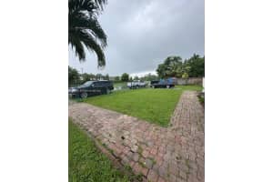 12510 W Golf Dr Miami, FL 33167 - MLS#A11893304