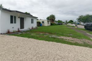 3721 Sw 46th Ave West Park, FL 33023 - MLS#A11893305
