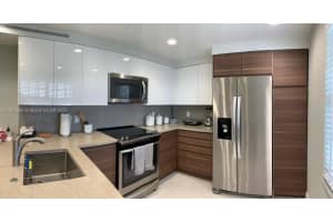 3507 Oaks Way 802 Pompano Beach, FL 33069 - MLS#A11893306