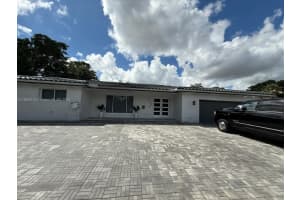 19150 S Saint Andrews Dr, Hialeah