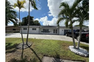 19150 S Saint Andrews Dr Hialeah, FL 33015 - MLS#A11893315