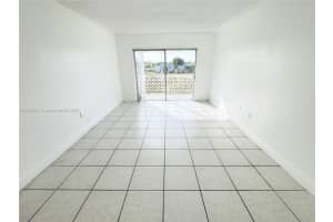 3710 Nw 21st St 310, Lauderdale Lakes