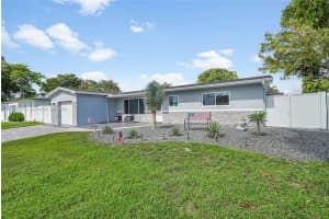 521 Nw 93rd Ter Pembroke Pines, FL 33024 - MLS#A11893335
