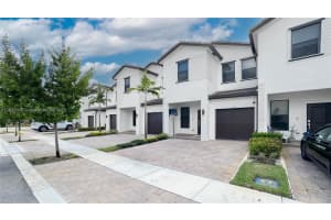204 Sw 159th Pl, Pembroke Pines