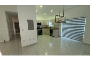 7221 Nw 174th Ter 202 Hialeah, FL 33015 - MLS#A11893365