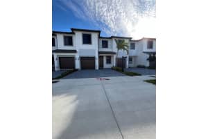 19104 Sw 345 Ter 19104 Homestead, FL 33034 - MLS#A11893383