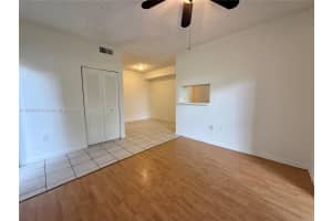 2421 Nw 96th Ter 20n Pembroke Pines, FL 33024 - MLS#A11893389