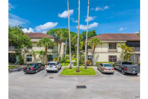 2888 S Carambola Cir S 2079 Coconut Creek, FL 33066 - MLS#A11893396