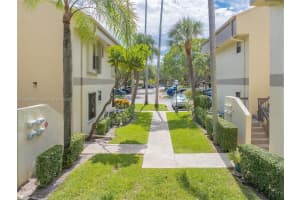 2888 S Carambola Cir S 2079 Coconut Creek, FL 33066 - MLS#A11893396