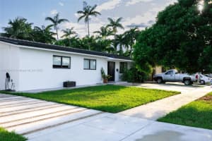 10250 Sw 32nd St Miami, FL 33165 - MLS#A11893417