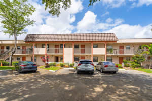 821 Ne 207th Ln 1-105 Miami, FL 33179 - MLS#A11893452